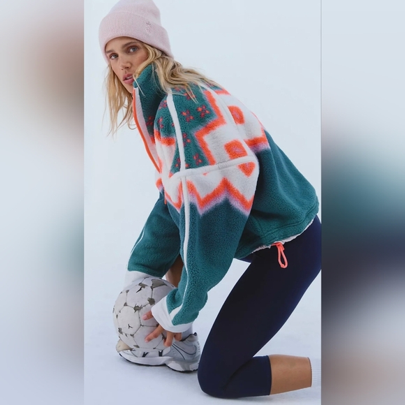 🌟 NWT 🌟 Free People Printed Mountain High Fleece - Picture 4 of 4
